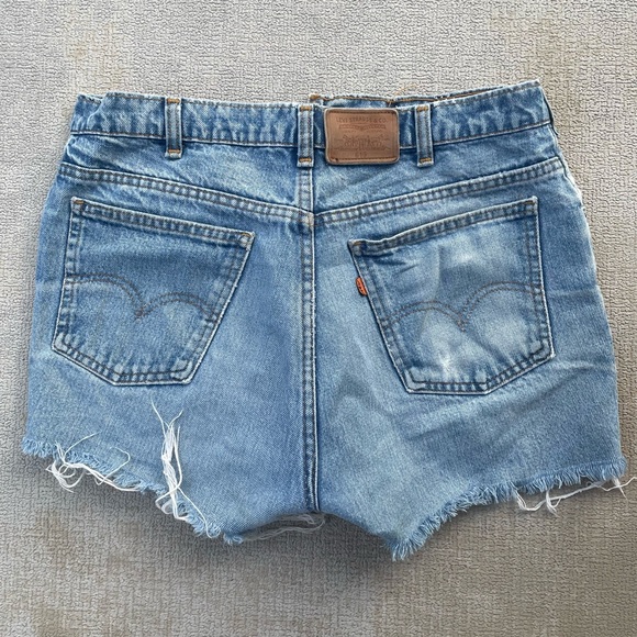 Vintage Levi 619 Denim Shorts - Picture 2 of 5